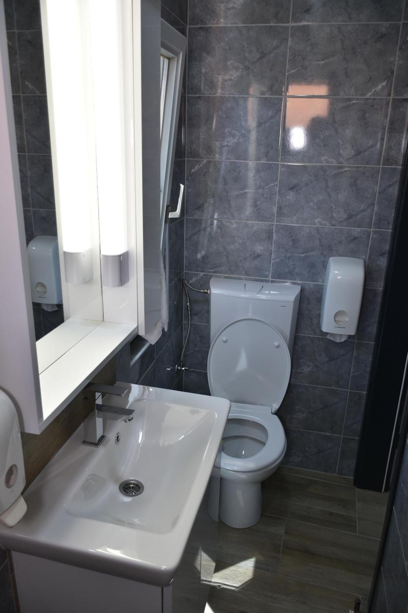Apartments Mensa Tuzla Ngoại thất bức ảnh