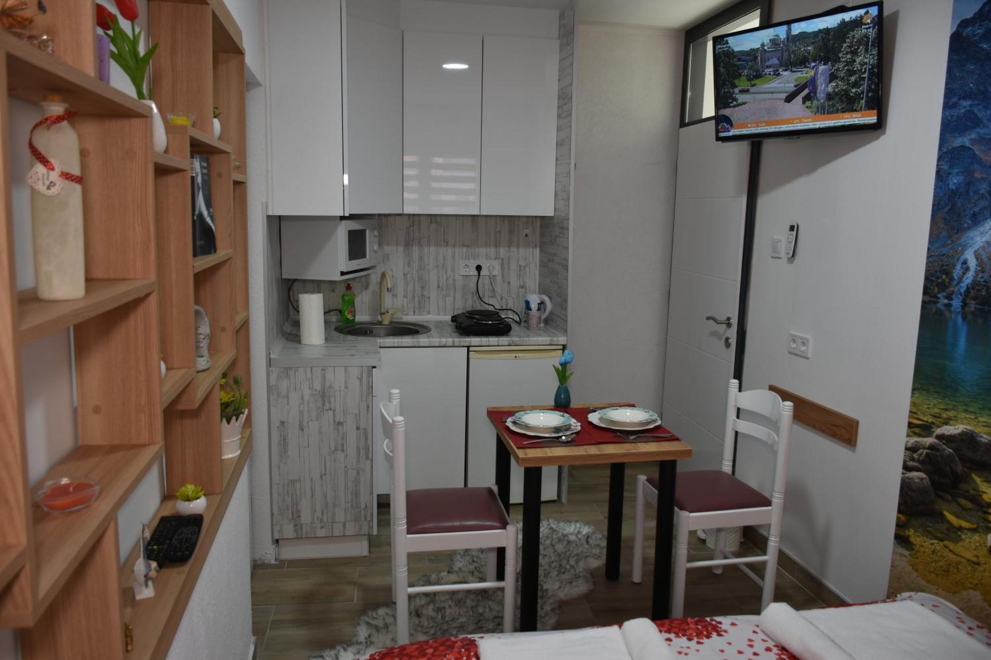 Apartments Mensa Tuzla Ngoại thất bức ảnh