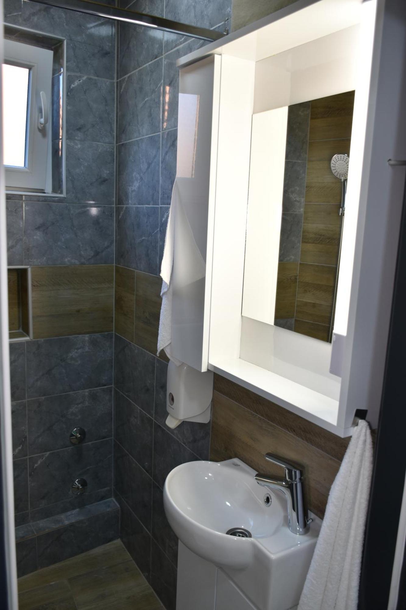 Apartments Mensa Tuzla Ngoại thất bức ảnh