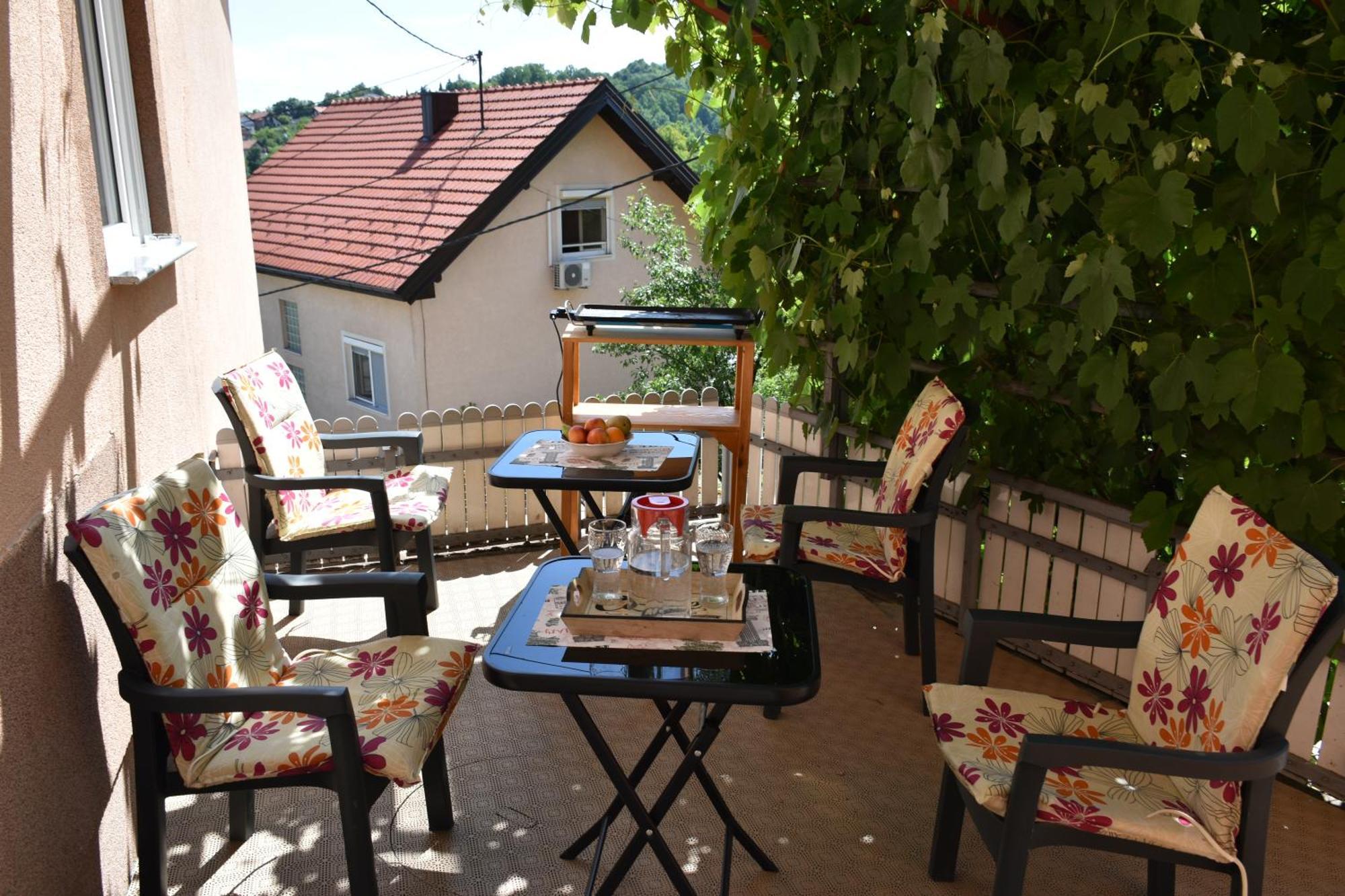 Apartments Mensa Tuzla Ngoại thất bức ảnh