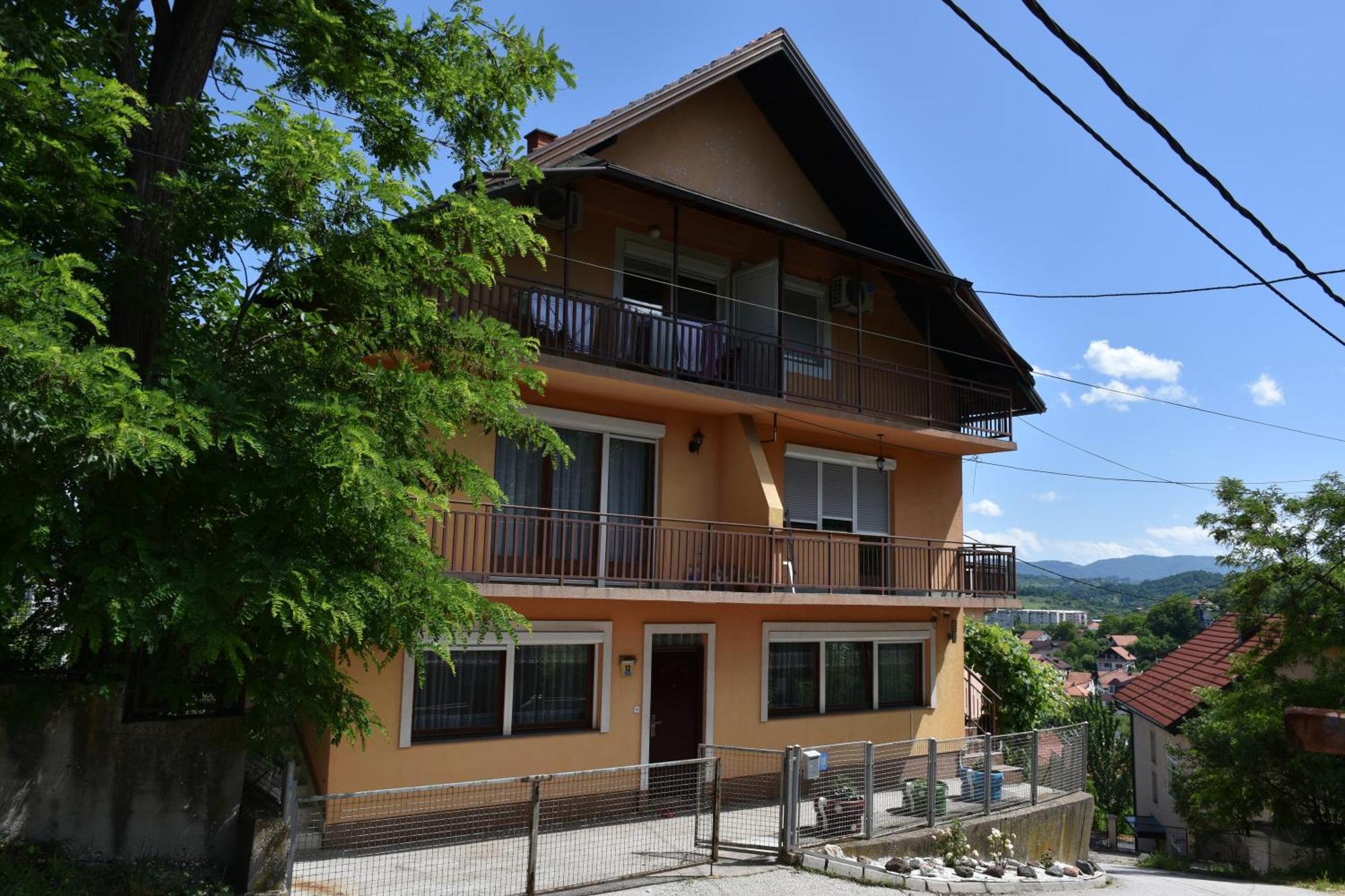 Apartments Mensa Tuzla Ngoại thất bức ảnh